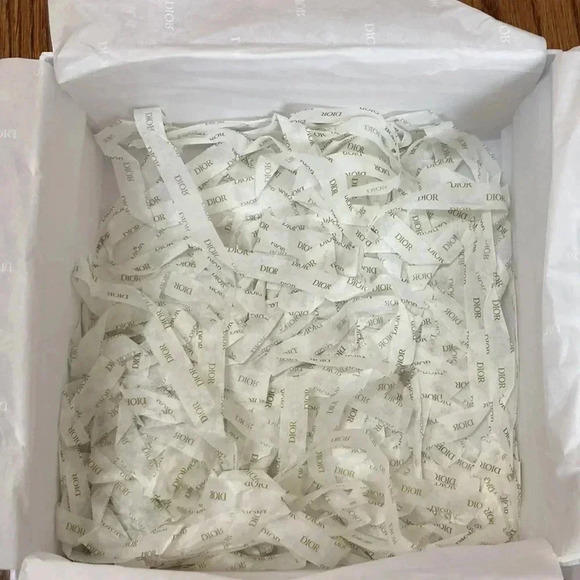 Dior I 12x9, 9x9 - Picture 10 of 15